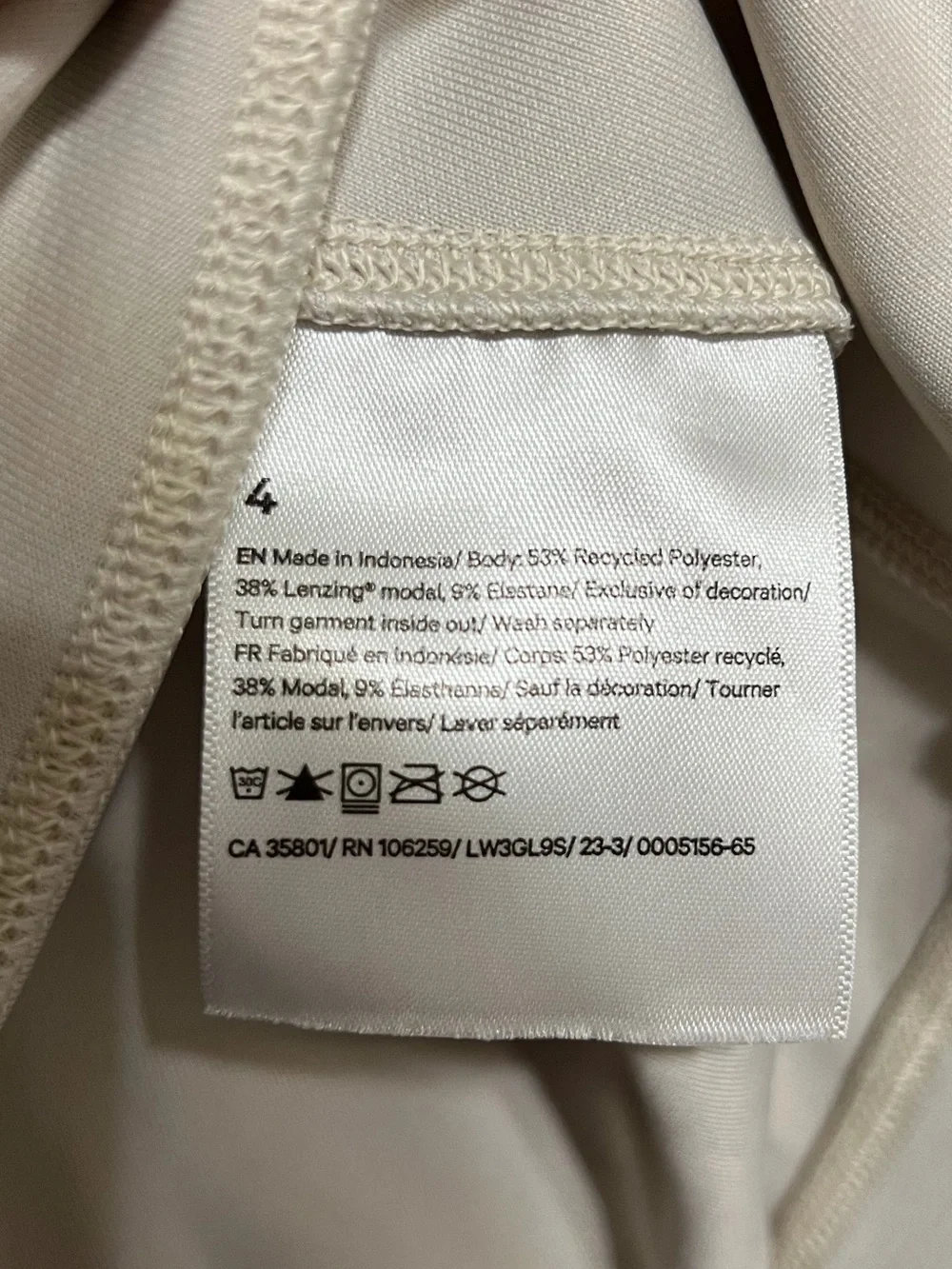 Lululemon Softstreme Cropped Crew Size 4 Pullover Sweatshirt Bone